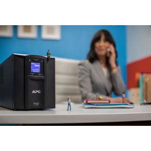 APC Smart-UPS SMC1500IC Noodstroomvoeding - 8x C13, USB, SmartConnect, 1500VA (Per stuk)